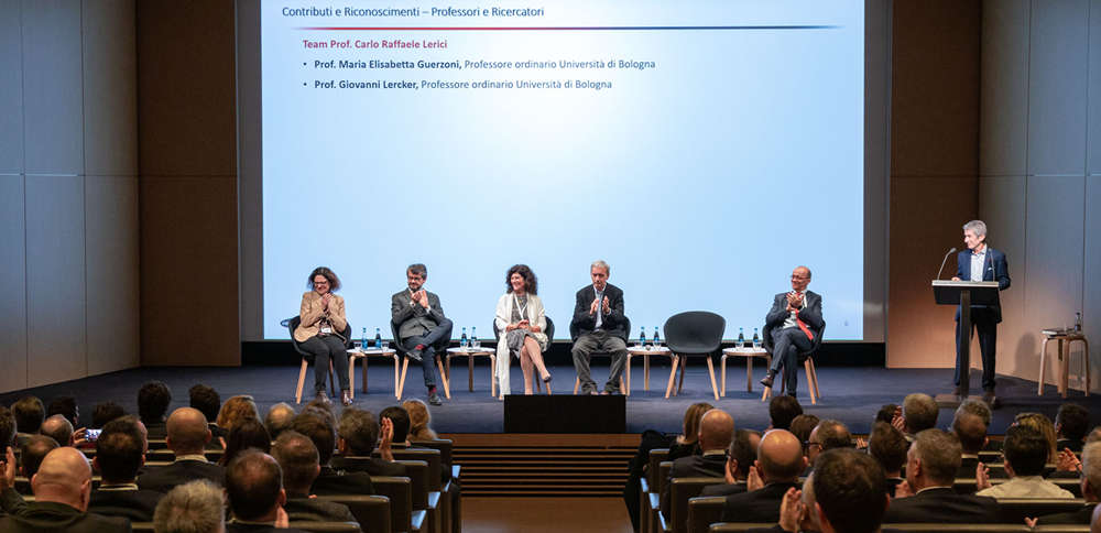 Patent of the first coffee machine in the world, filed by Luigi Bezzera in 1902